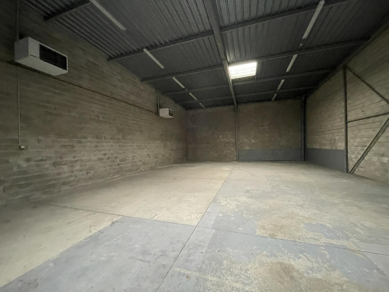Local d'activité Tremblay-en-France 321m² Location local d'activité Tremblay-en-France Seine-Saint-Denis OLACT2200920 1